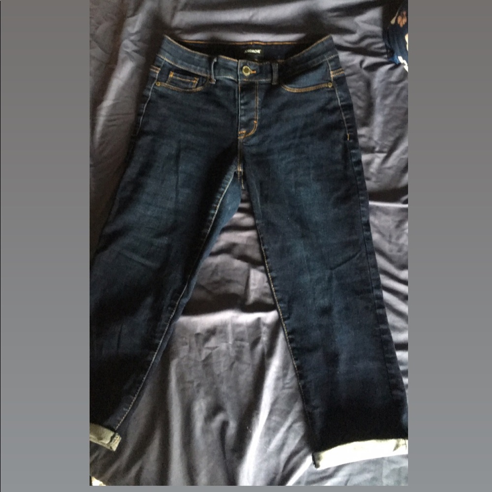 Size small capris